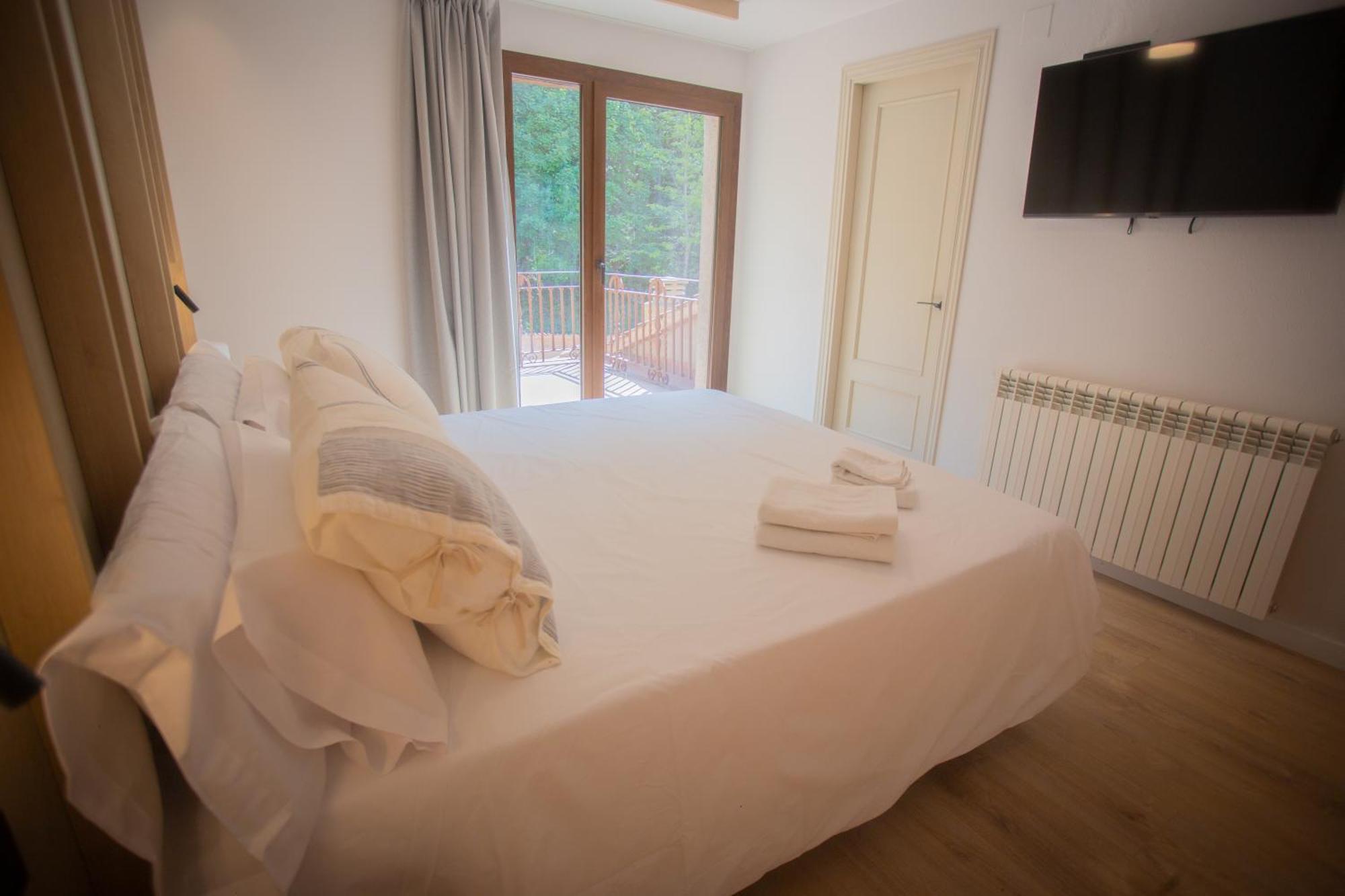 L'Indret Del Pedraforca Adults Only Hotel ซัลเดส ภายนอก รูปภาพ